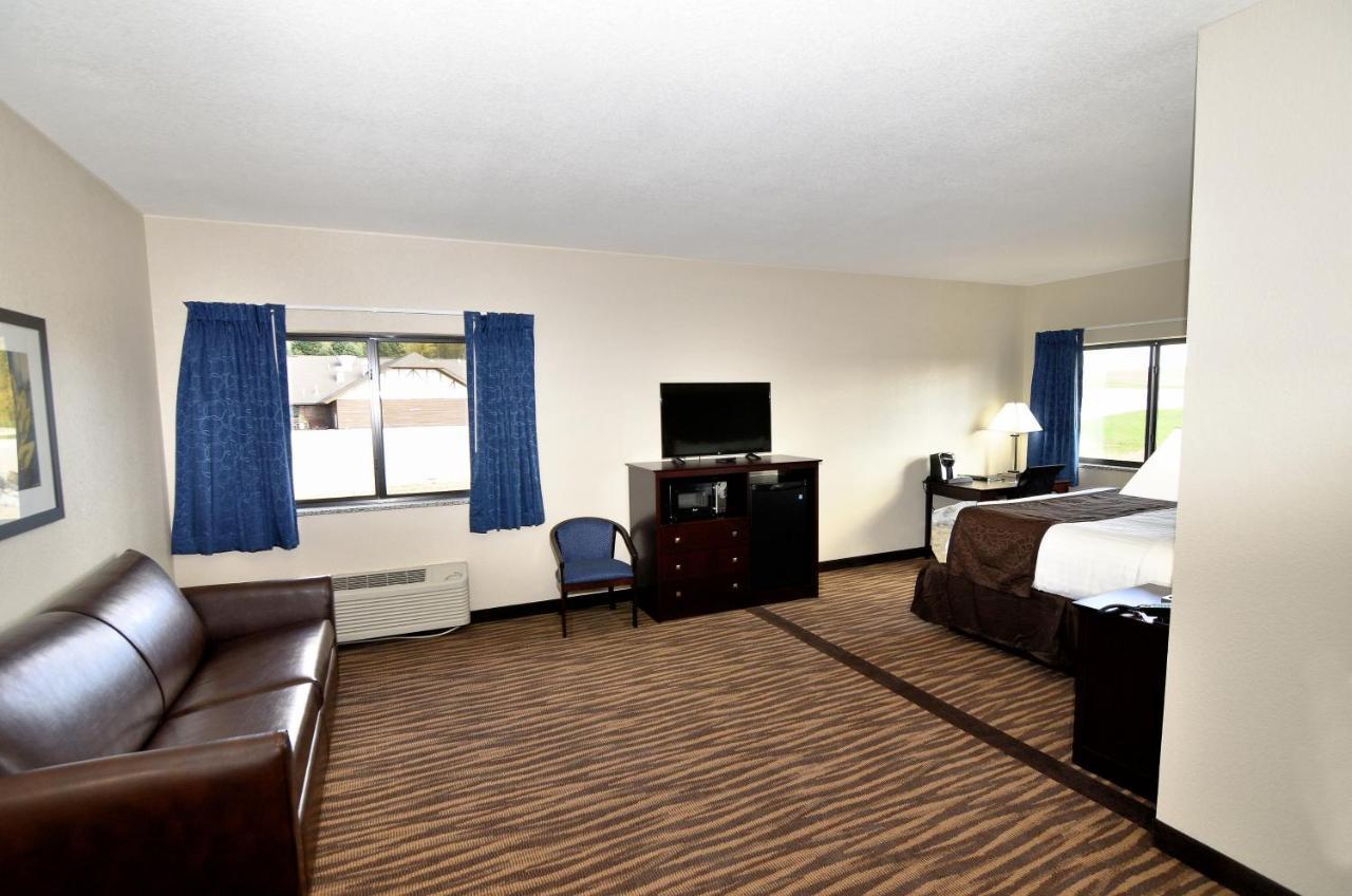 Cobblestone Inn & Suites - Manning Экстерьер фото